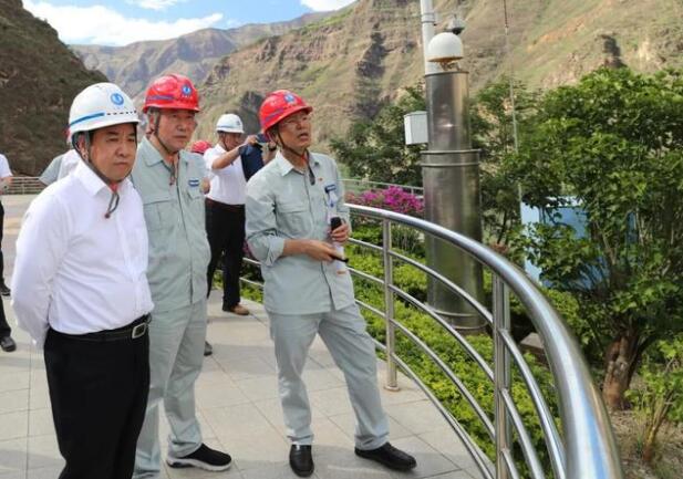南方電網(wǎng)董事長(zhǎng)、黨組書記孟振平調(diào)研烏東德水電站工程