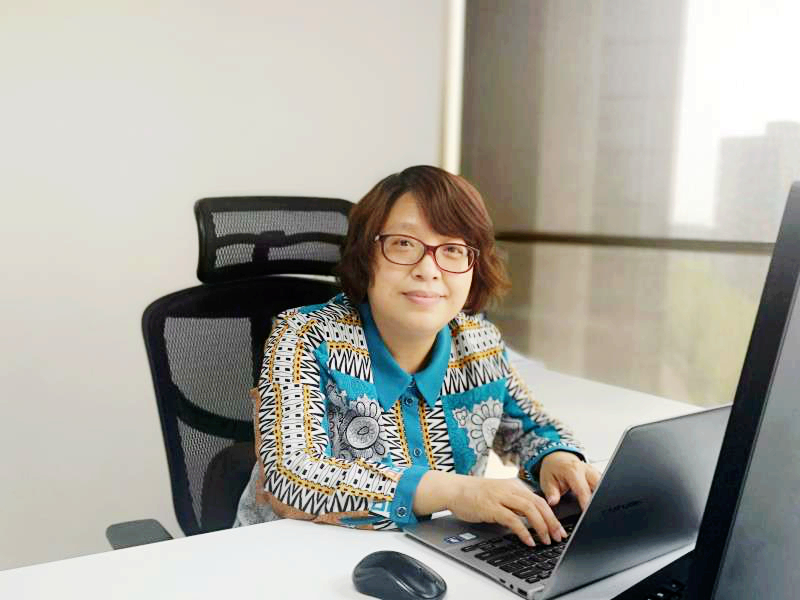 首都最美巾幗奮斗者尹洪苓：以奮斗的姿態(tài)，砥礪前行 展現(xiàn)新時(shí)代“她風(fēng)采”
