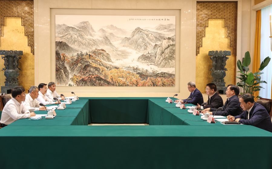 雷鳴山、韓君拜會湖北省委書記王蒙徽、省長王忠林