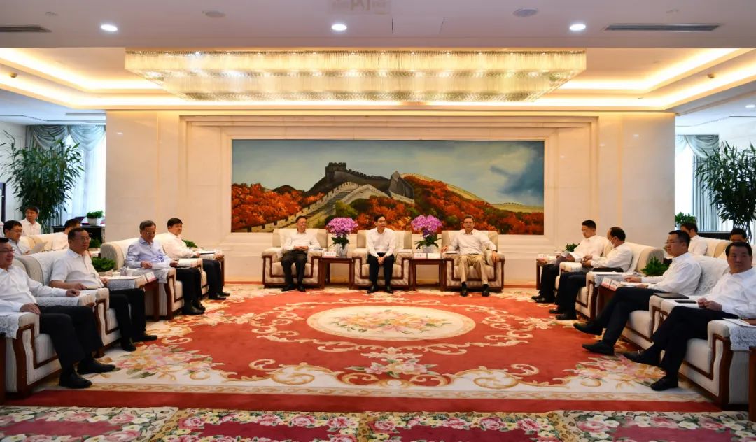 國(guó)家電投與中國(guó)建材集團(tuán)、中國(guó)鐵建舉行三方會(huì)談