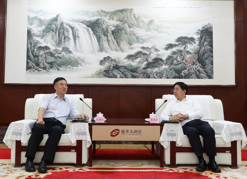 孫洪水與山西省委常委、常務(wù)副省長(zhǎng)張吉福會(huì)談