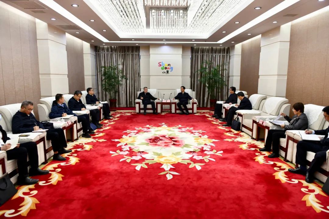 大唐山東發(fā)電公司黨委書(shū)記、董事長(zhǎng)趙永力拜會(huì)菏澤市委副書(shū)記、市長(zhǎng)張倫