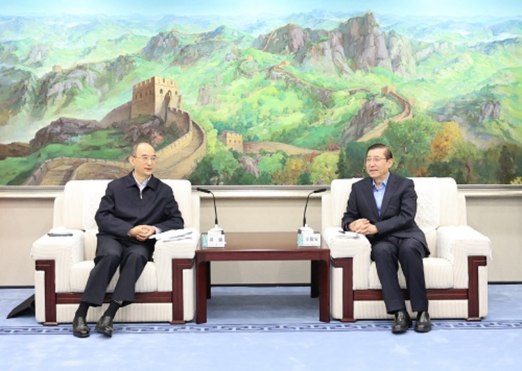 國家電網(wǎng)公司董事長、黨組書記辛保安與四川省省長黃強(qiáng)舉行會談