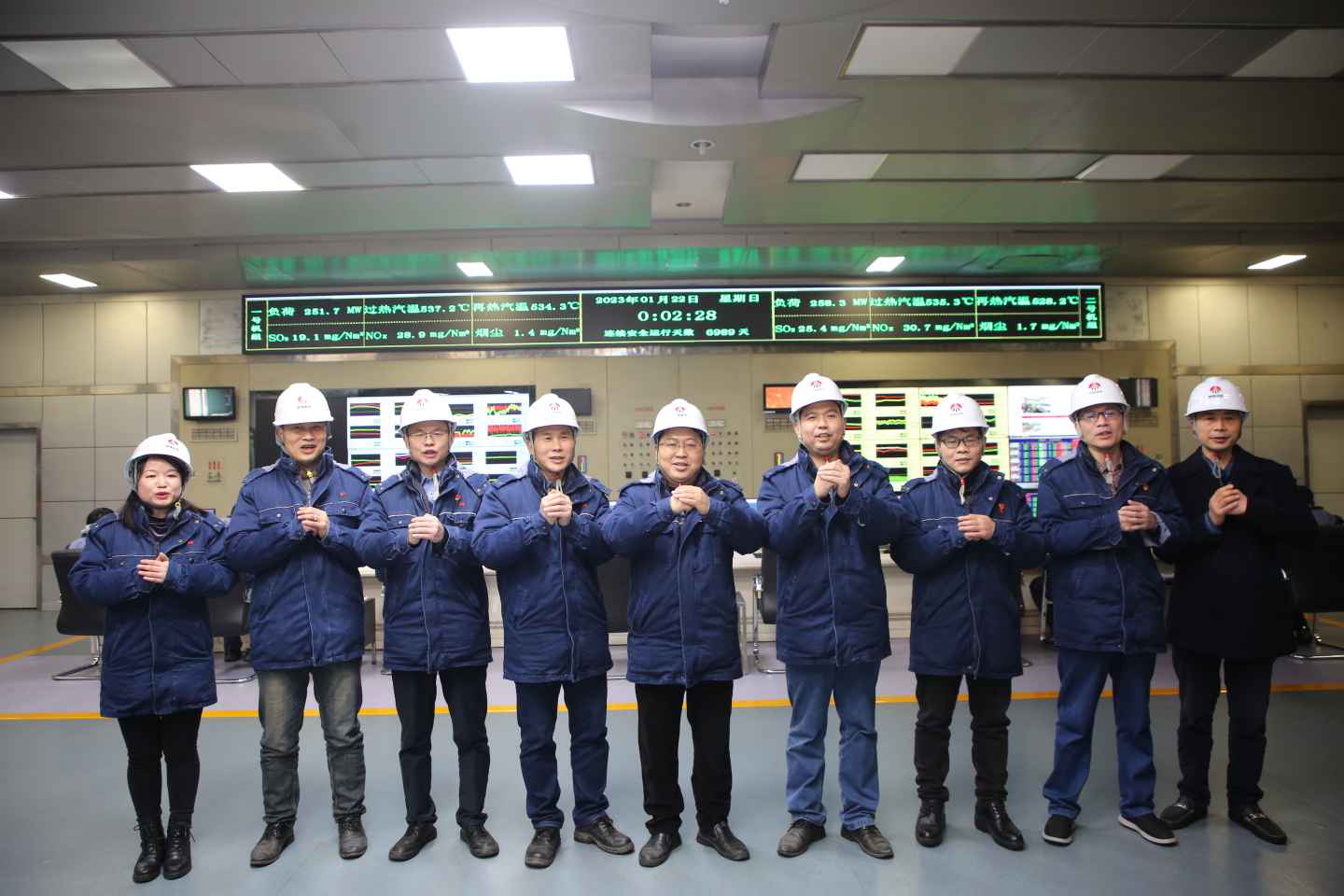 陜煤石電除夕慰問送溫暖，崗位堅守幸?！巴谩保╰oo）