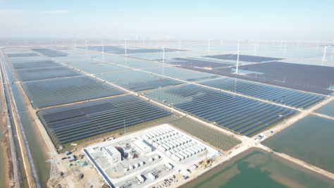 300MW！魯北鹽堿灘涂風(fēng)光儲(chǔ)輸一體化基地一期項(xiàng)目并網(wǎng)