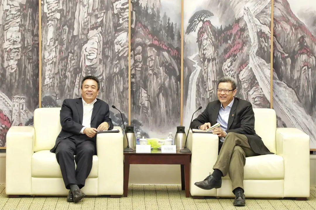 國(guó)家電投黨組書記、董事長(zhǎng)錢智民會(huì)見哈電集團(tuán)黨委書記、董事長(zhǎng)曹志安