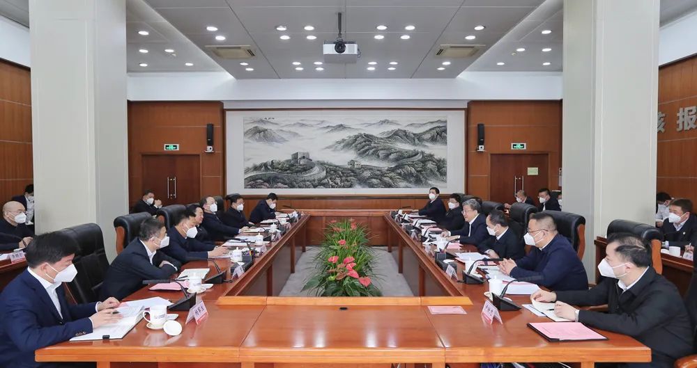 中核集團(tuán)黨組書記、董事長余劍鋒與遼寧省委書記郝鵬、省長李樂成會(huì)談