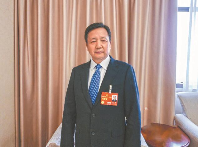 新型電力系統(tǒng)建設(shè)為電力裝備制造業(yè)帶來新機(jī)遇——訪全國(guó)人大代表，全國(guó)工商聯(lián)副主席，特變電工股份有限公司黨委書記、董事長(zhǎng)張新