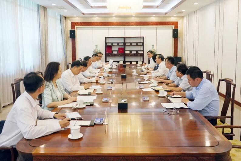 中國能建黨委書記、董事長宋海良與中國貿(mào)促會會長任鴻斌會談