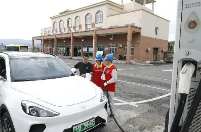 新能源汽車加快進(jìn)入農(nóng)村市場，普及還需邁過三道坎