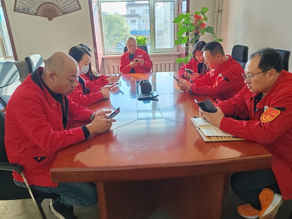 烏海市千里山供電公司：學(xué)習(xí)新細(xì)則，提升班組管理