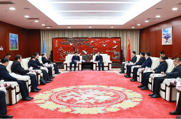 江毅會見內(nèi)蒙古自治區(qū)黨委常委、常務副主席黃志強
