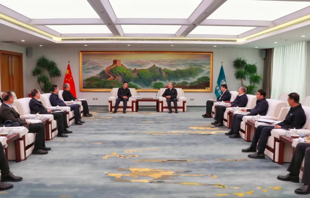 劉明勝、栗寶卿與國家電網(wǎng)董事長辛保安、總經(jīng)理張智剛會談