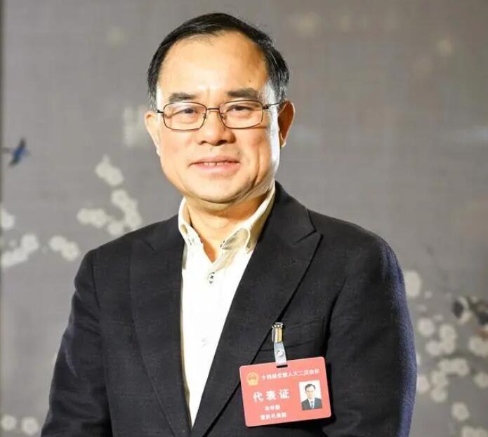 【兩會好聲音】全國人大代表、長安汽車董事長朱華榮：強化市場調(diào)節(jié)手段，進一步改善汽車消費環(huán)境
