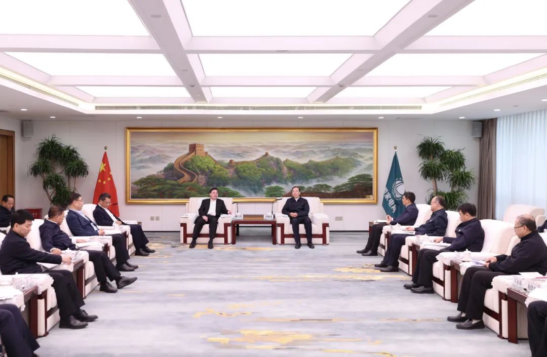 國(guó)家電網(wǎng)公司董事長(zhǎng)辛保安與甘肅省委書記胡昌升、省長(zhǎng)任振鶴會(huì)談