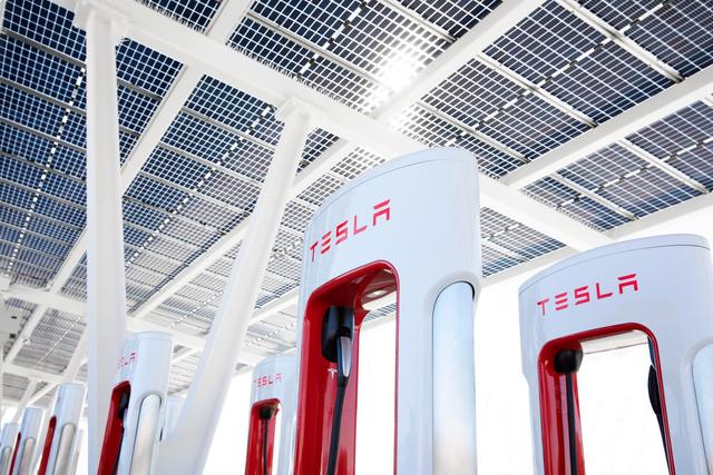 特斯拉將在佛羅里達州建全球最大超級充電站，提供超200個充電樁