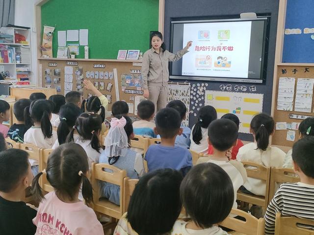 國(guó)網(wǎng)光澤縣供電公司電“亮”校園，安全“童”行