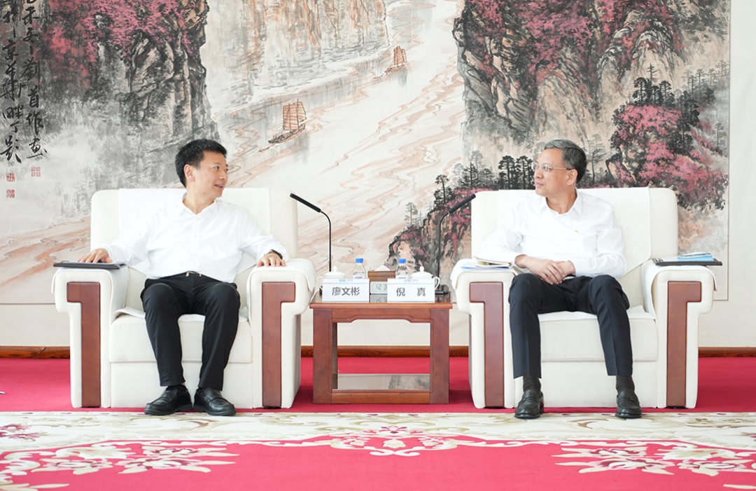 中國能建黨委副書記、總經(jīng)理倪真與宜賓市市長