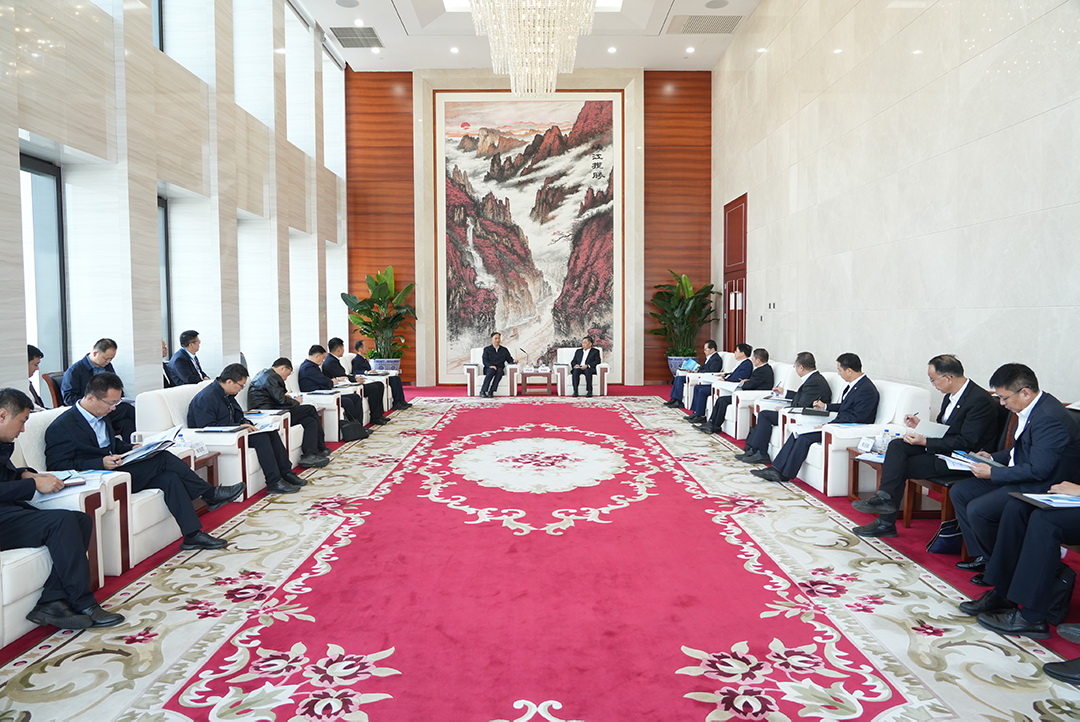 中國能建黨委書記、董事長宋海良與山西省委常委、大同市委書記盧東亮?xí)? /></a></div>
				<div   id=