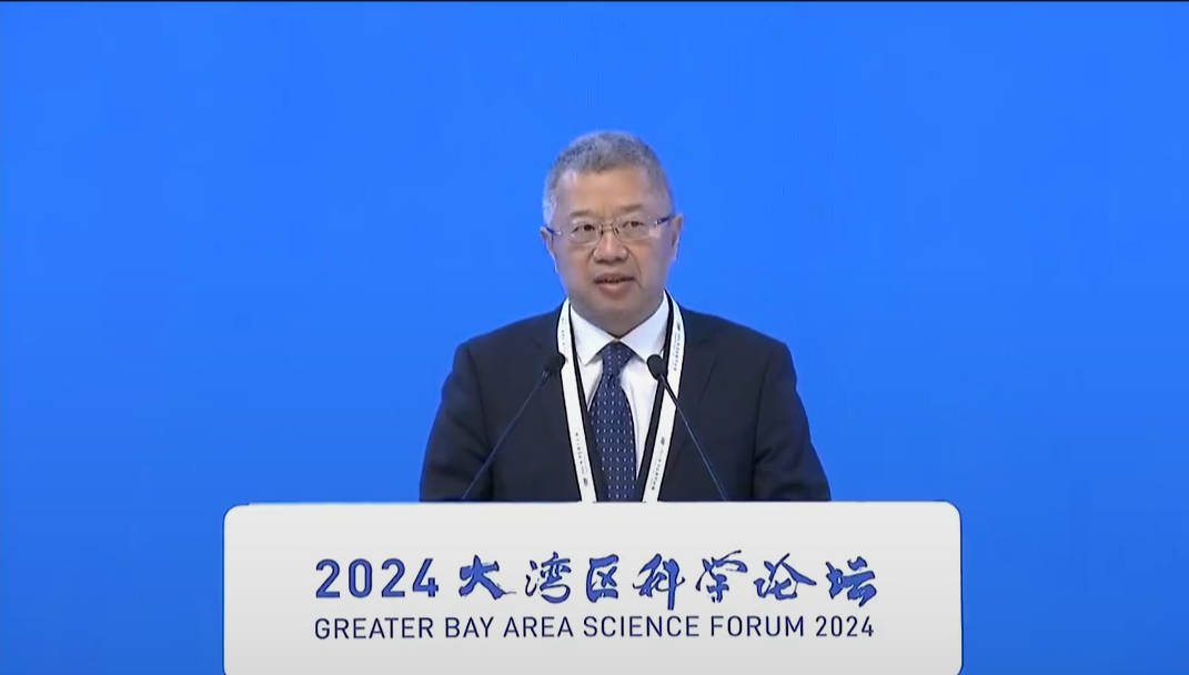 中國聯(lián)通總經(jīng)理簡勤：2030年，全球通用算力增長10倍，智算算力增長千倍