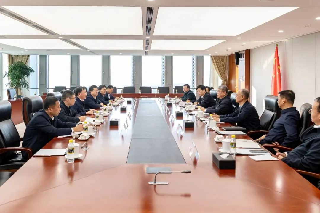國家能源集團黨組書記、董事長劉國躍與中國大唐黨組副書記、總經(jīng)理張傳江會談
