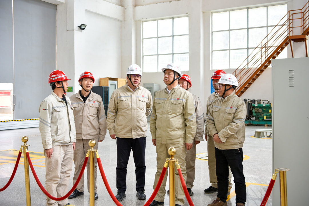 大唐甘肅公司黨委書記、董事長(zhǎng)王建偉到碧口水電廠調(diào)研指導(dǎo)工作